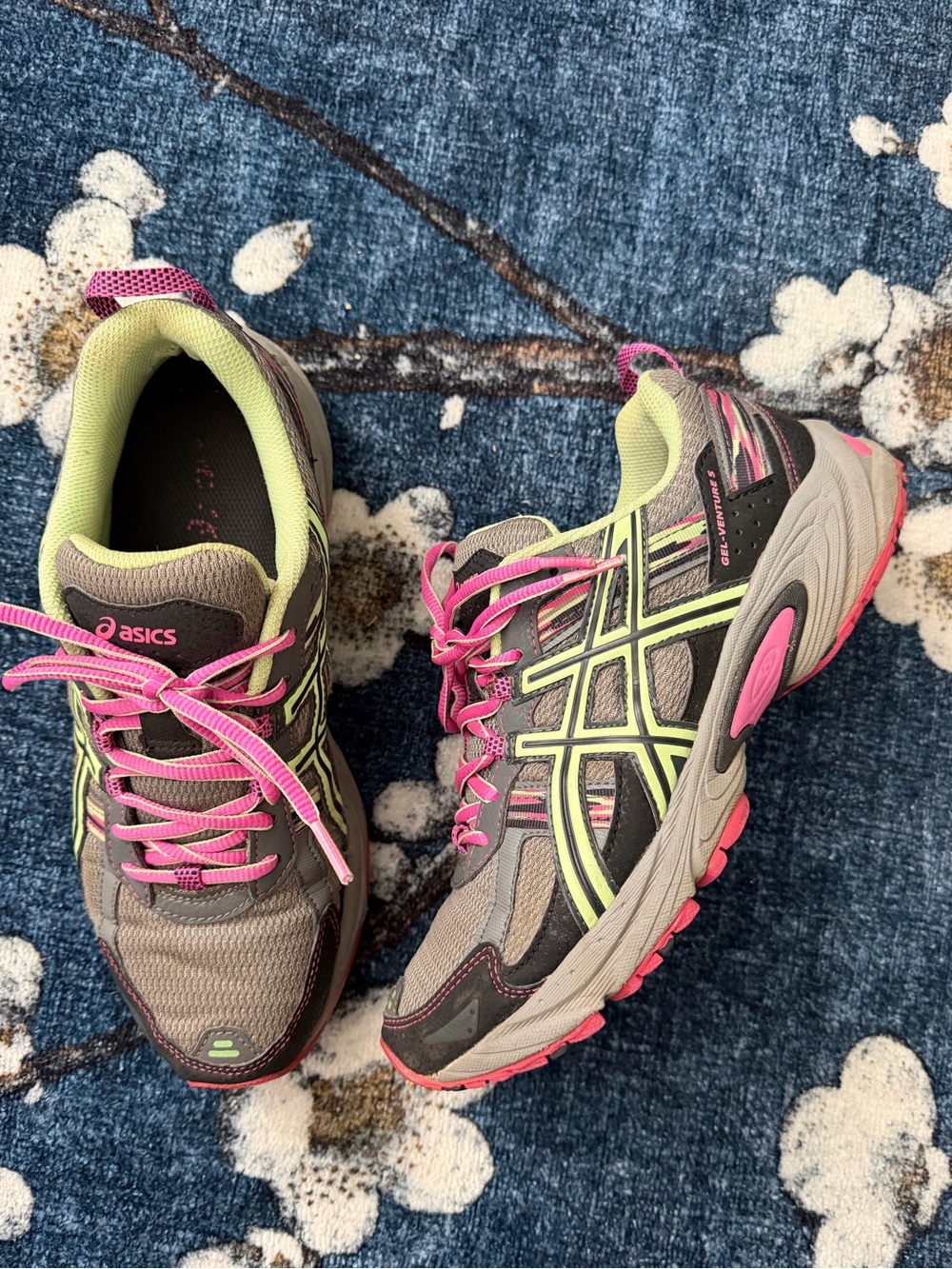 ASICS Women's Gray Trail Sneakers - gel venture 5